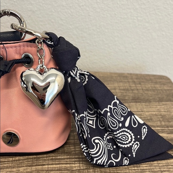 Nautica | Pink Bucket Drawstring Wristlet Bag w/ Navy Mini Bandana/Heart Charm - Picture 4 of 10